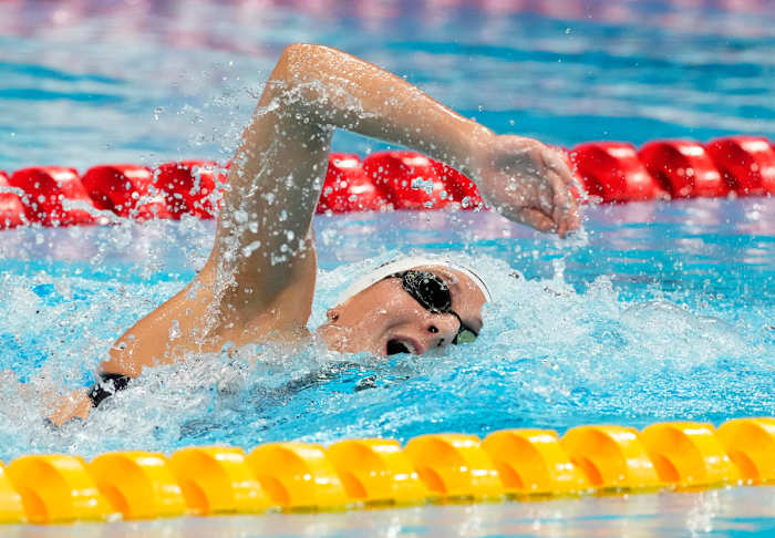 brooke-forde-swimming